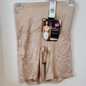 NWT Hanes Women's Shapewear in Tan Size XL